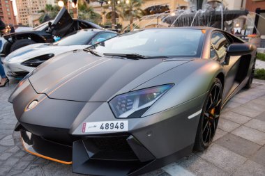 Doha, Katar-Şubat 01.2020: Katar takımı tarafından yapay Pearl Adası 'nda 