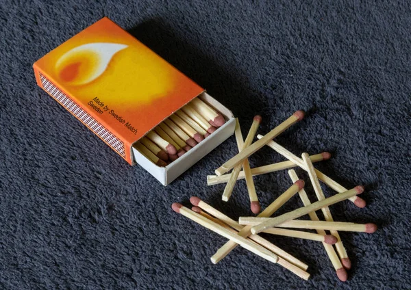 Box Scattered Swedish Matches — Stock Photo, Image