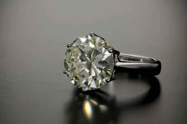 Bague Diamant Sur Fond Noir — Photo