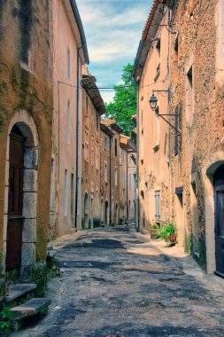 Fransa 'nın Languedoc kentinin Herault Bölümü' ndeki Saint Jean de Bueges köyünde.