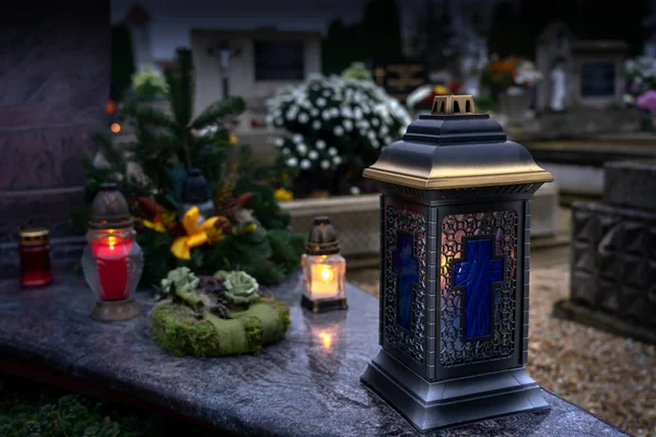 Souvenir Lanternes Bougie Dans Cimetière Jour Tous Les Saints — Photo