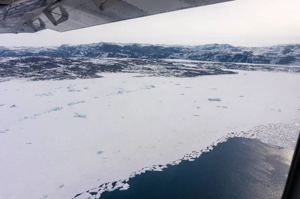 Flying Tour Greenland Icebergs Floating Ocean — Stock Photo, Image