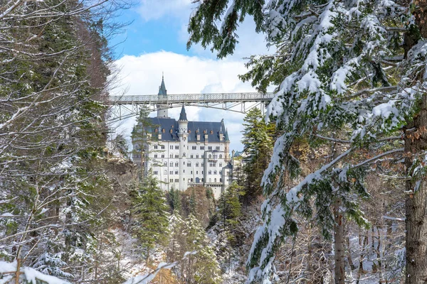 Bavyera Almanya 'sında Neuschwanstein şatosu geçmişi olan Marienbrucke .