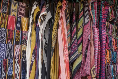 Sade köyüne gidersek alabileceğimiz çeşitli hatıralar var.