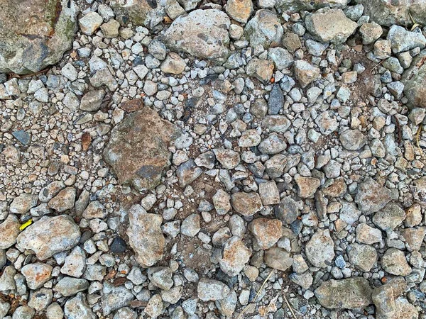 Ezilmiş büyük taştan çakıl yığını