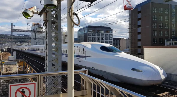 Hikari Shinkansen N700 X71 Anländer Till Kyotostationen Blå Himmel Solig — Stockfoto
