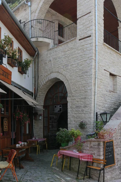 Calles Características Con Tiendas Centro Ciudad Gjirokaster Albania —  Fotos de Stock