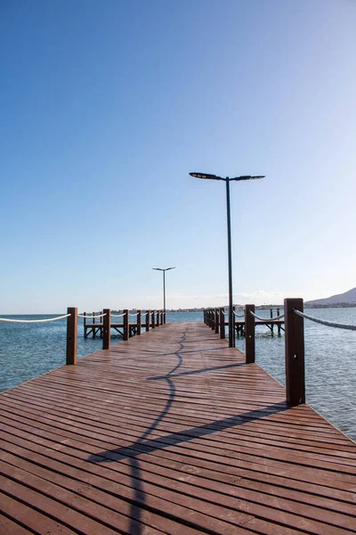 Wooden Pier Lampposts Sao Pedro Aldeia Beach Sunny Day Cabo — Foto de Stock