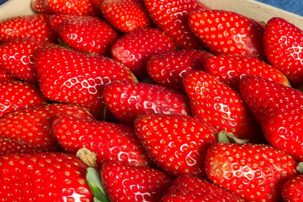 Textura Orgánica Grupo Fresas Apiladas Una Caja Alimento Saludable Temporada —  Fotos de Stock