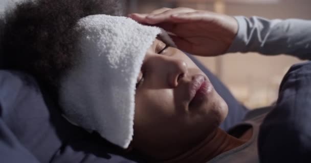 Black woman suffering from fever — Vídeos de Stock