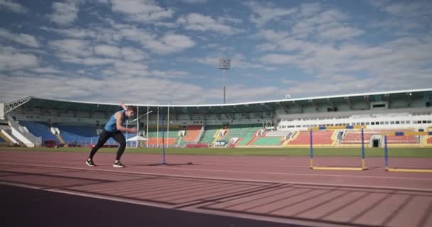 Young Athlete Running Jumping Sand Pit Training — ストック動画