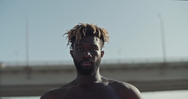 Low Angle Pan Handheld Shot Young Bearded African American Athlete — Stock Video