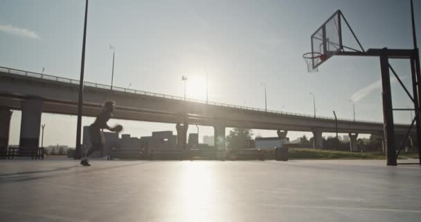 Static Shot Black Sportsman Running Ring Jumping Scoring Ball Bridge — Stock Video