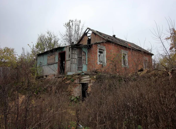 Casa Abandonada Bosque Día Nublado — Foto de Stock