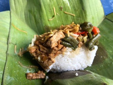 Basit ve lezzetli geleneksel pirinç koçları.