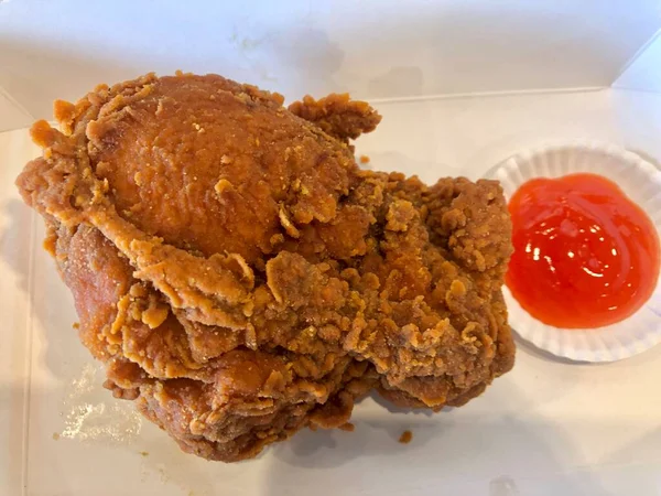 Gebakken Kippenvleugels Met Tomatensaus Sesamzaad — Stockfoto