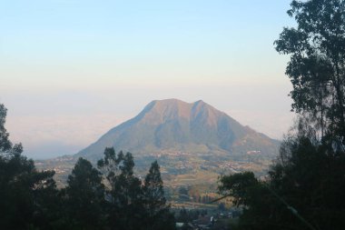 Dağların güzel manzarası
