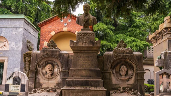 Cimitero Monumentale Milano Aprile 2022 — Foto Stock