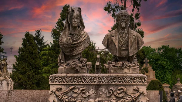 Milan anıtsal mezarlığı İtalya 2022