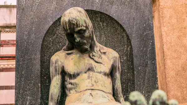 Milan anıtsal mezarlığı İtalya 2022