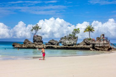 BORACAY, PHIPPINES - 16 SEP 2015: Willy 's rock on a beach at Boracay, Filipinler