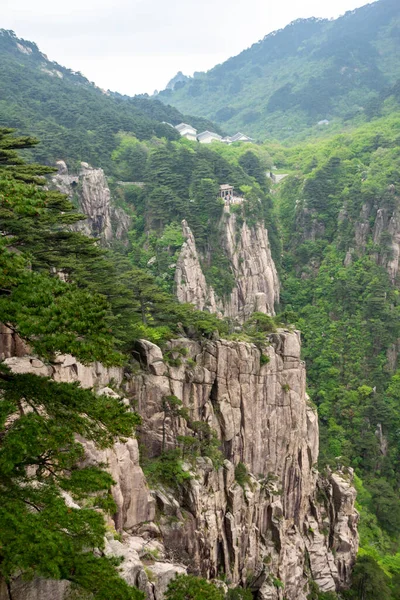 风景区 安徽省南部的一个山脉 它是联合国教科文组织的世界遗产 — 图库照片