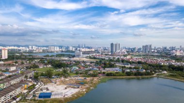 Kuala Lumpur şehrinin panoramik hava manzarası, öğleden sonra şehrin manzarası. Malezya