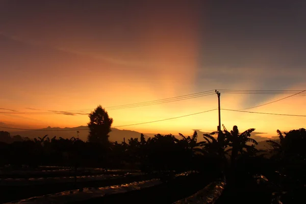 Sonnenaufgang Den Bergen Die Sonne Ist Orange — Stockfoto