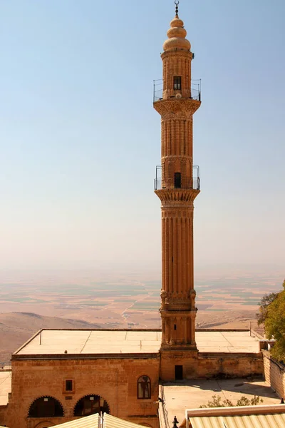 Вид Мечеть Сехідьє Високим Мінаретом Месопотамською Долиною Світлі Туману Задньому — стокове фото