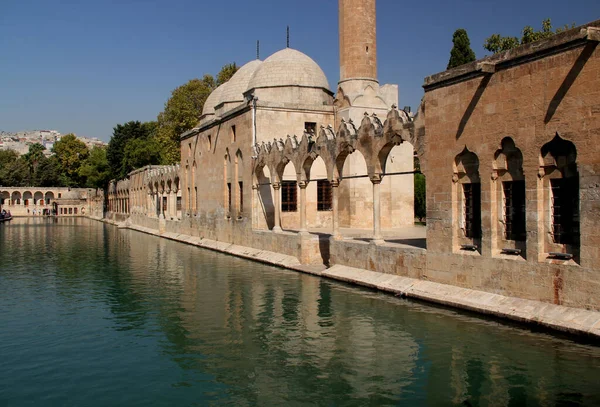 Vista Del Lago Balikligol Mezquita Rizvaniye Parte Histórica Ciudad Sanliurfa — Foto de Stock