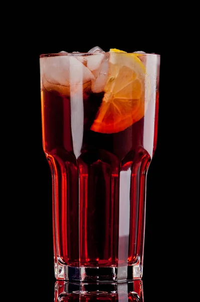 Cocktail Gradiente Isolato Nero — Foto Stock