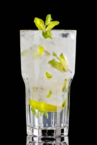 Koktél Mojito Feketén — Stock Fotó