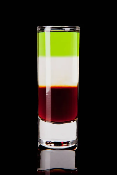 Korte Gelaagde Cocktail Zwart — Stockfoto
