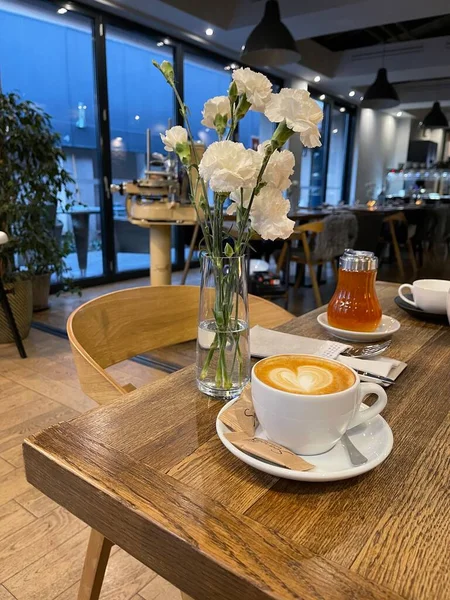 Taza Café Capuchino Mesa — Foto de Stock