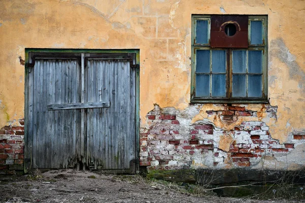 Burası 1831 'de inşa edilmiş bir ahır.