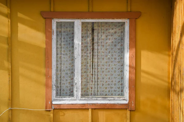 Old Window Mustard Yellow Wall — Stock Photo, Image