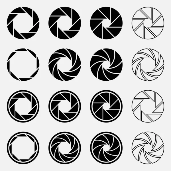 Kamera merceği açıklıkları, fotoğraf merceği açıklığı, kamera deklanşör siluet simgesi ve deklanşör açıklığı piktogram, lomografi film lensleri veya şipşak optik lensler gibi izole edilmiş semboller..