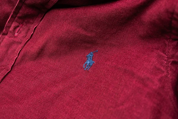 Modré Logo Polo Ralph Lauren Karmínové Košili — Stock fotografie