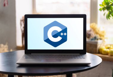  Bilgisayardaki C + + logosu