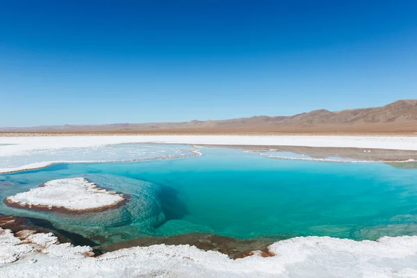 Amazing Blue Lagoon Salt Desert Unique Scenario — стоковое фото
