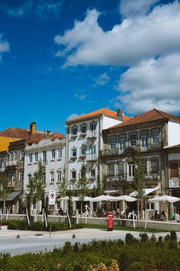 Vila Real, Portekiz - 15 Eylül 2021 - Portekiz 'in kuzeyindeki Douro bölgesinin en büyük şehirlerinden biri olan Vila Real' in sömürge merkezi