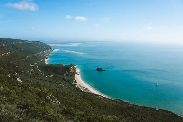 Portekiz Setubal Kentindeki Arrabida Sahili Manzaralı — Stok fotoğraf
