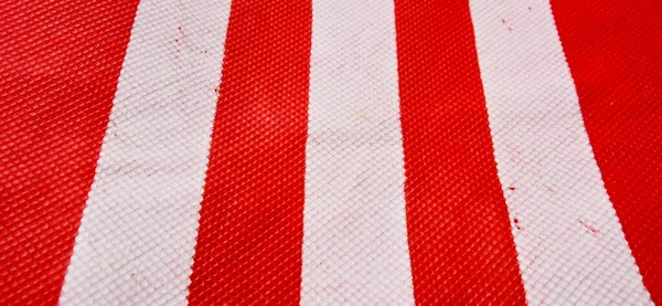 Темно Красный Фон Прерывистыми Белыми Линиями Красный Гранж Дизайн Фона — стоковое фото