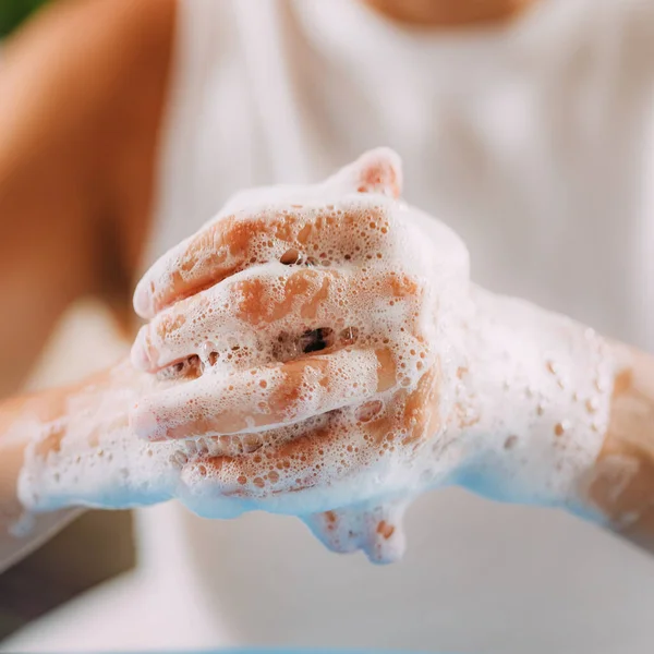 Concepto Trastorno Obsesivo Compulsivo Mujer Lavándose Obsesivamente Las Manos — Foto de Stock