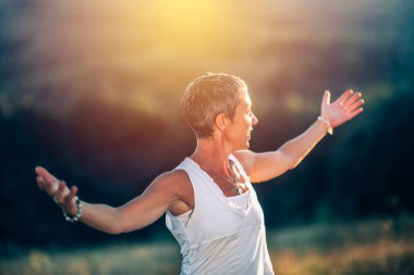 Aydınlanma, Pozitif Ruhsal Enerji Besleme 