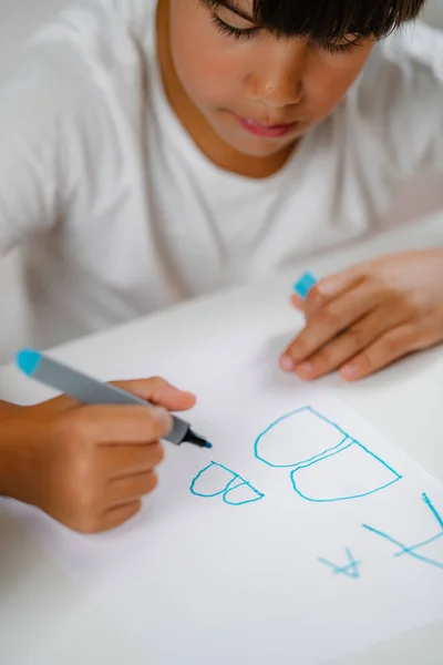 Chico Escribiendo Cartas Prueba Detección Preescolar —  Fotos de Stock