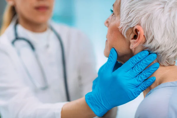 Thyroid Gland Control Endocrinology Doctor Examining Senior Woman Clinic — Stock Photo, Image