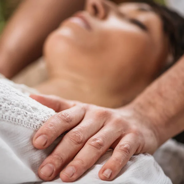 Thai Healing Massage Energiewerk Tussen Praktijk Klant Traditionele Thaise Massage — Stockfoto