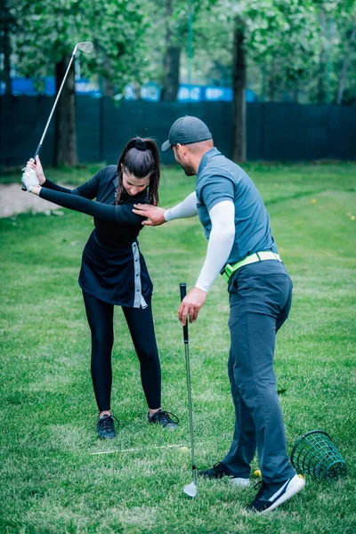 Clase Individual Golf Mujer Joven Que Tiene Una Lección Golf —  Fotos de Stock