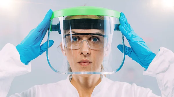 Laborsicherheitsausrüstung Schutzschild Für Das Gesicht — Stockfoto